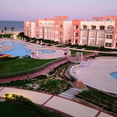 Oyster Bay Beach Resort Abu Dabab Extérieur photo