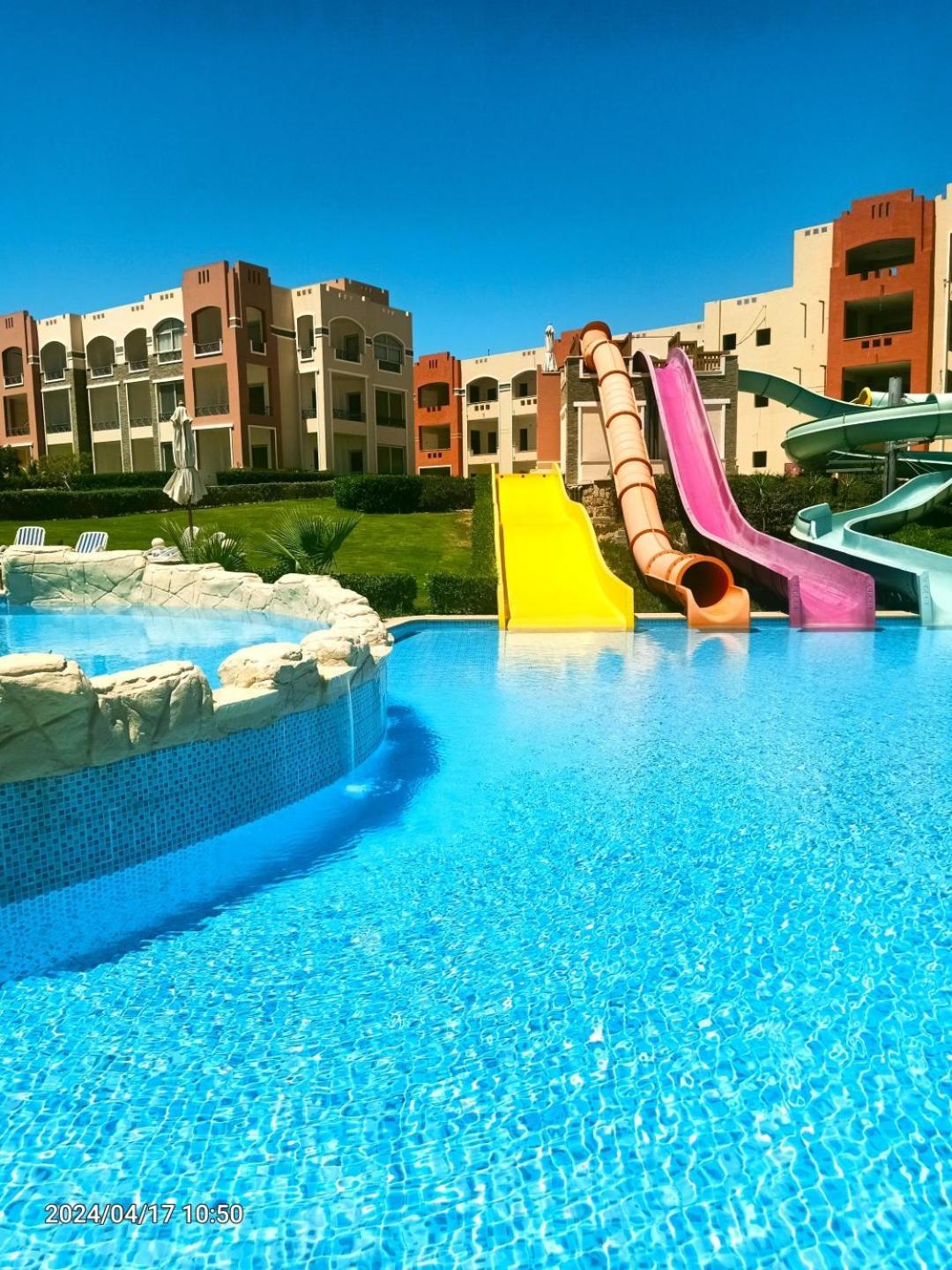 Oyster Bay Beach Resort Abu Dabab Extérieur photo