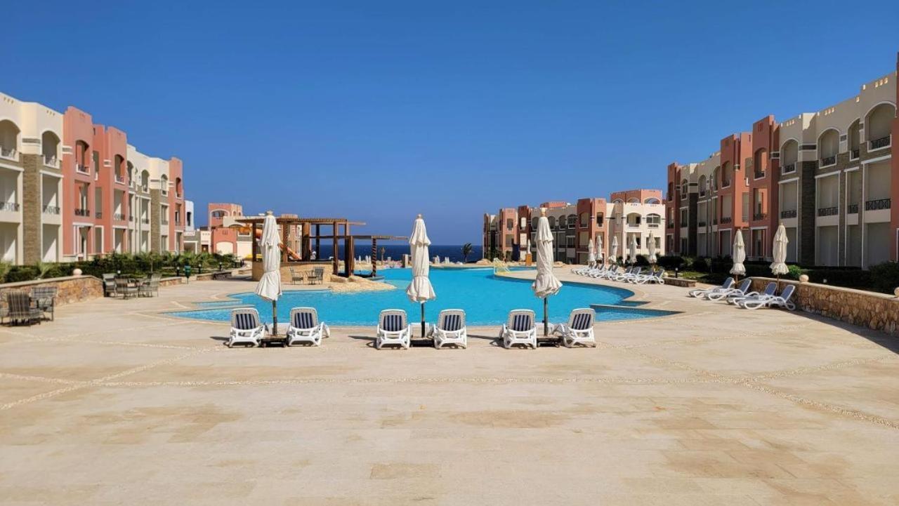 Oyster Bay Beach Resort Abu Dabab Extérieur photo