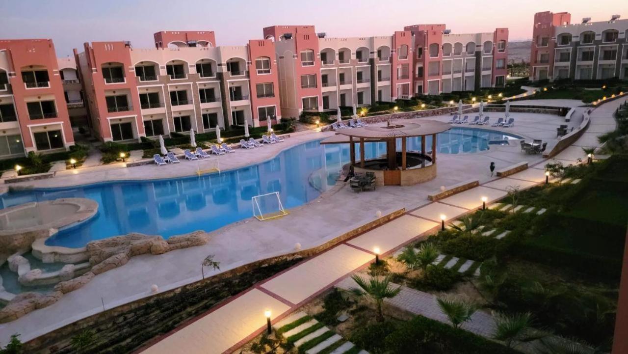 Oyster Bay Beach Resort Abu Dabab Extérieur photo