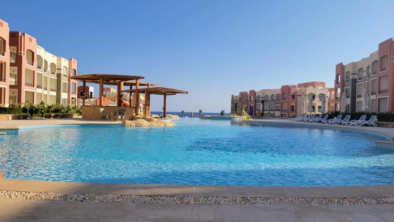Oyster Bay Beach Resort Abu Dabab Extérieur photo