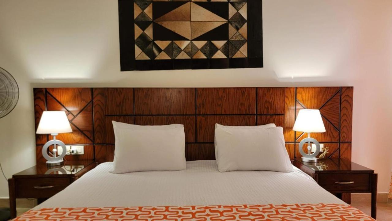 Oyster Bay Beach Resort Abu Dabab Extérieur photo