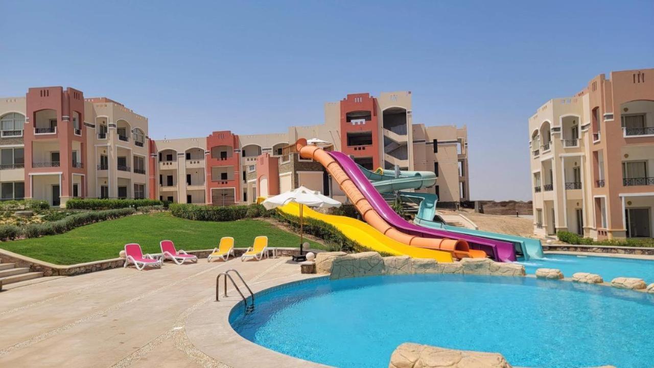 Oyster Bay Beach Resort Abu Dabab Extérieur photo