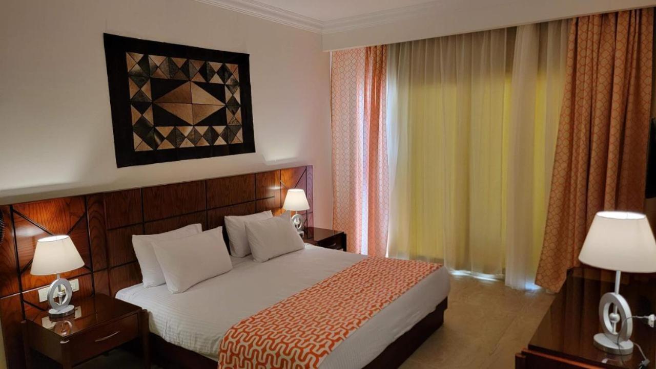 Oyster Bay Beach Resort Abu Dabab Extérieur photo
