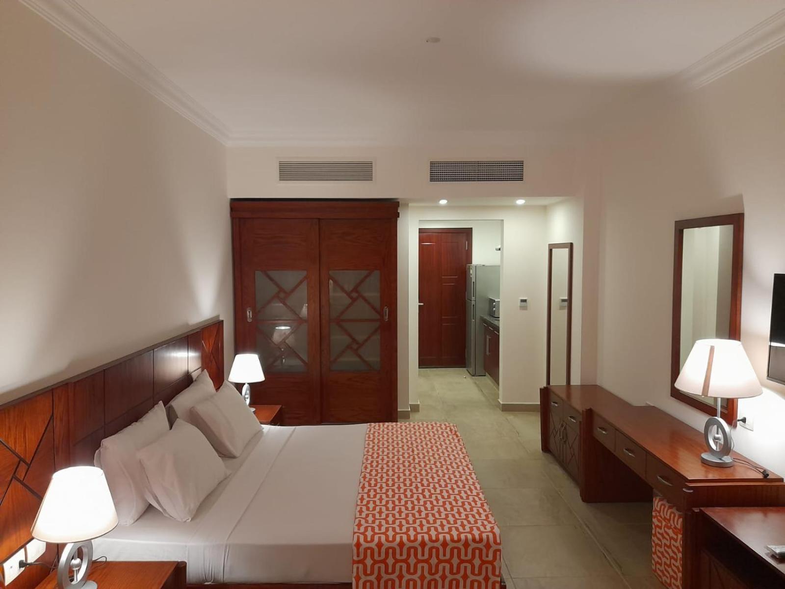 Oyster Bay Beach Resort Abu Dabab Extérieur photo