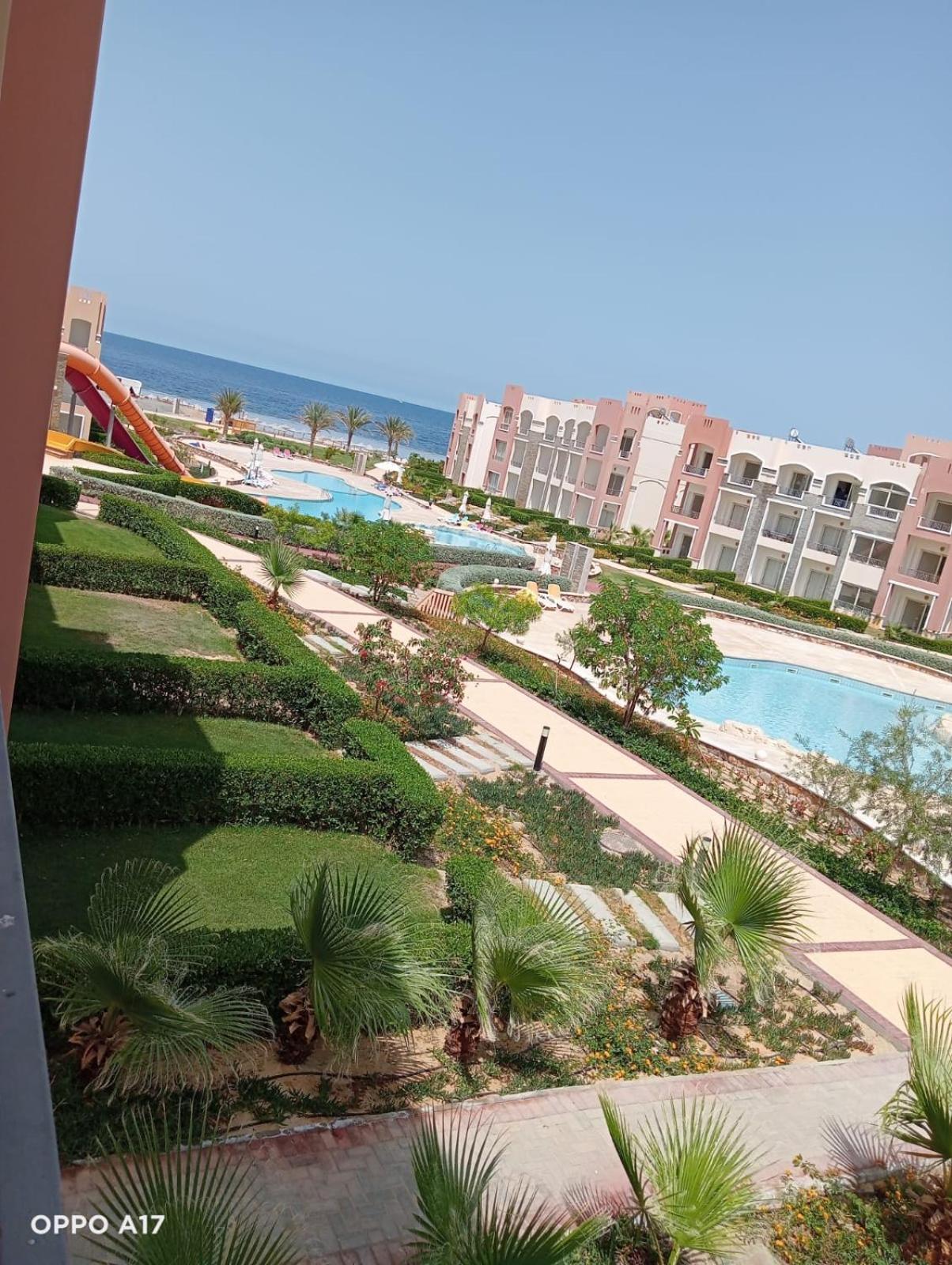 Oyster Bay Beach Resort Abu Dabab Extérieur photo
