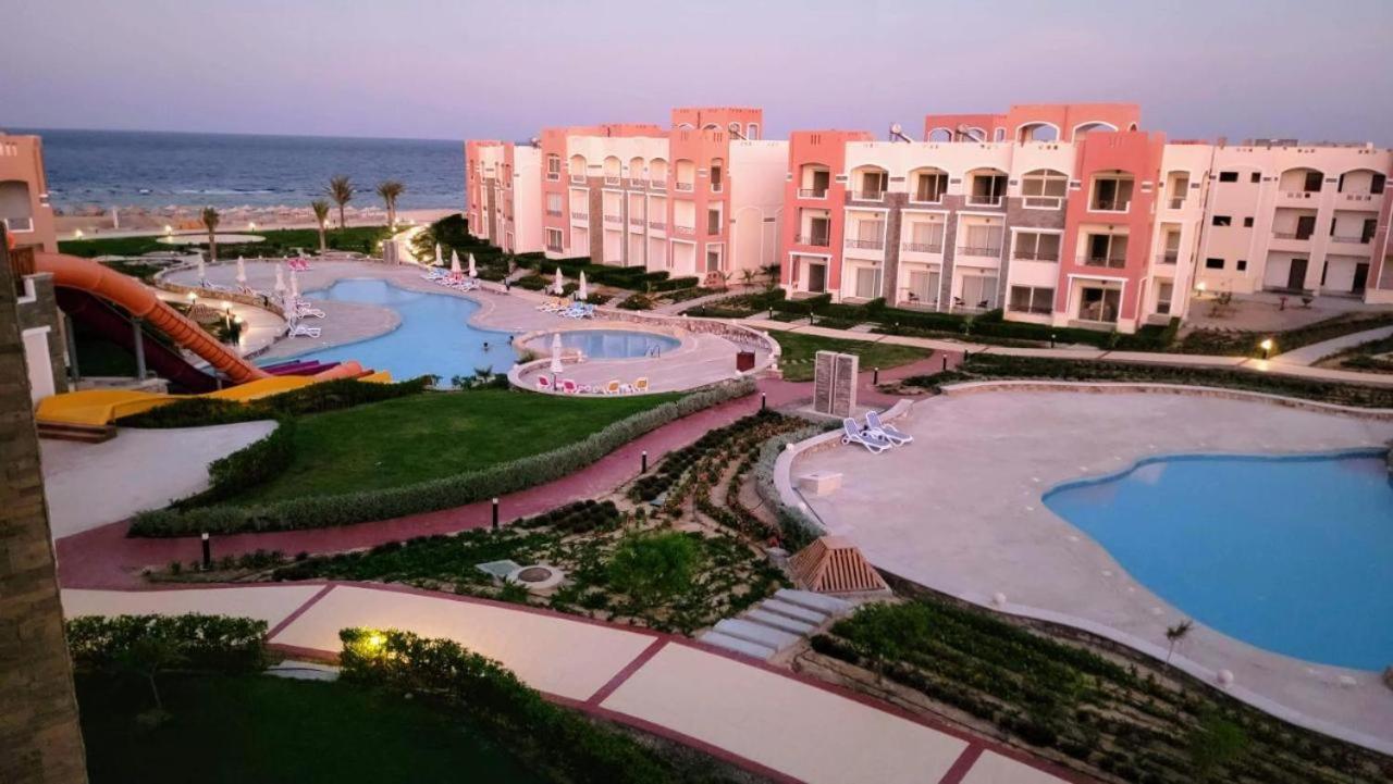 Oyster Bay Beach Resort Abu Dabab Extérieur photo