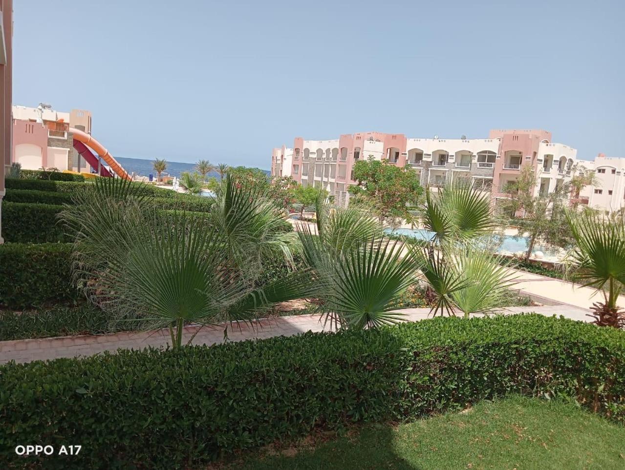 Oyster Bay Beach Resort Abu Dabab Extérieur photo