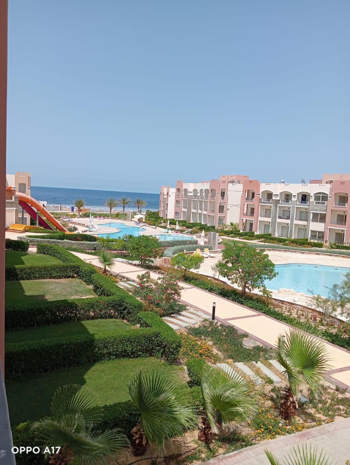Oyster Bay Beach Resort Abu Dabab Extérieur photo