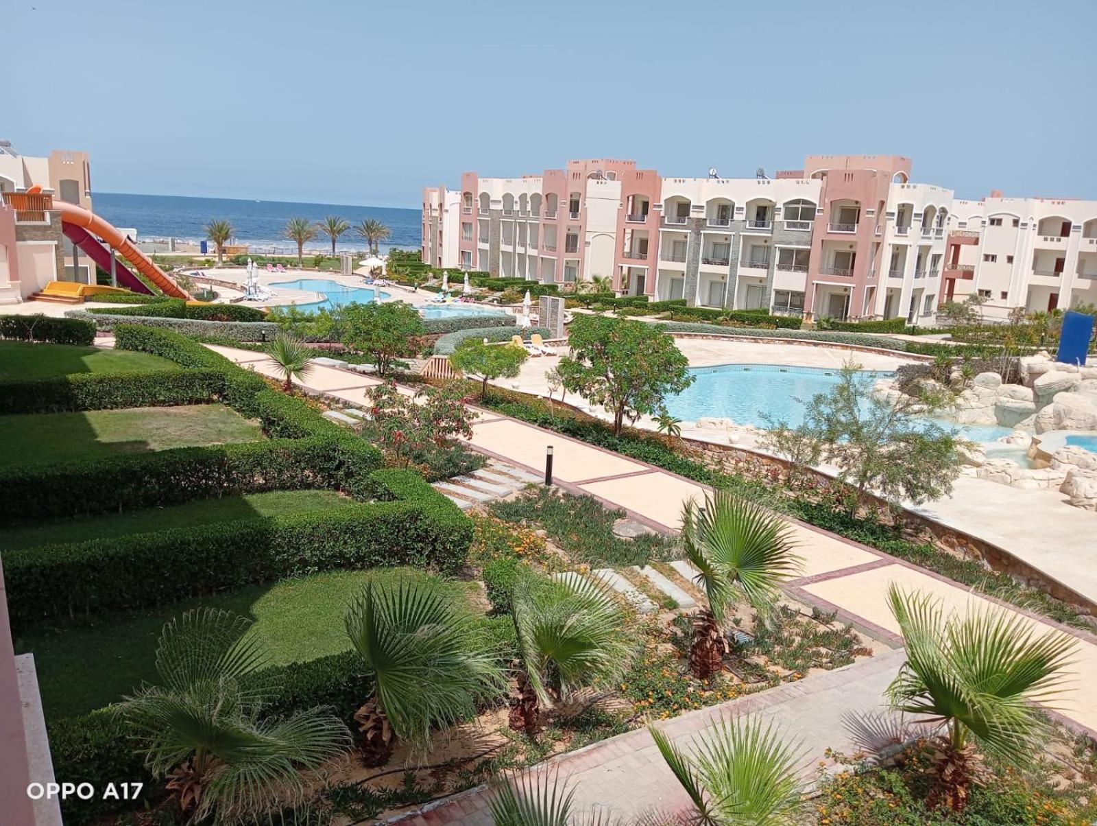 Oyster Bay Beach Resort Abu Dabab Extérieur photo